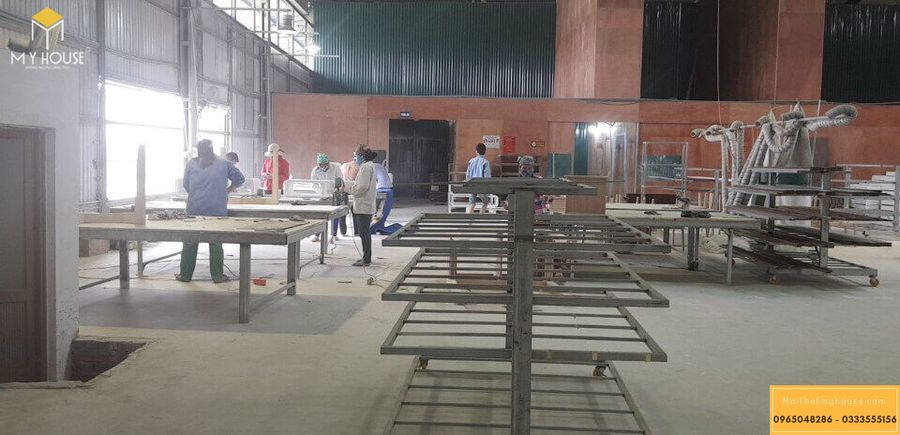 Hình ảnh xưởng sản xuất nội thất gỗ veneer óc chó - Mẫu 2