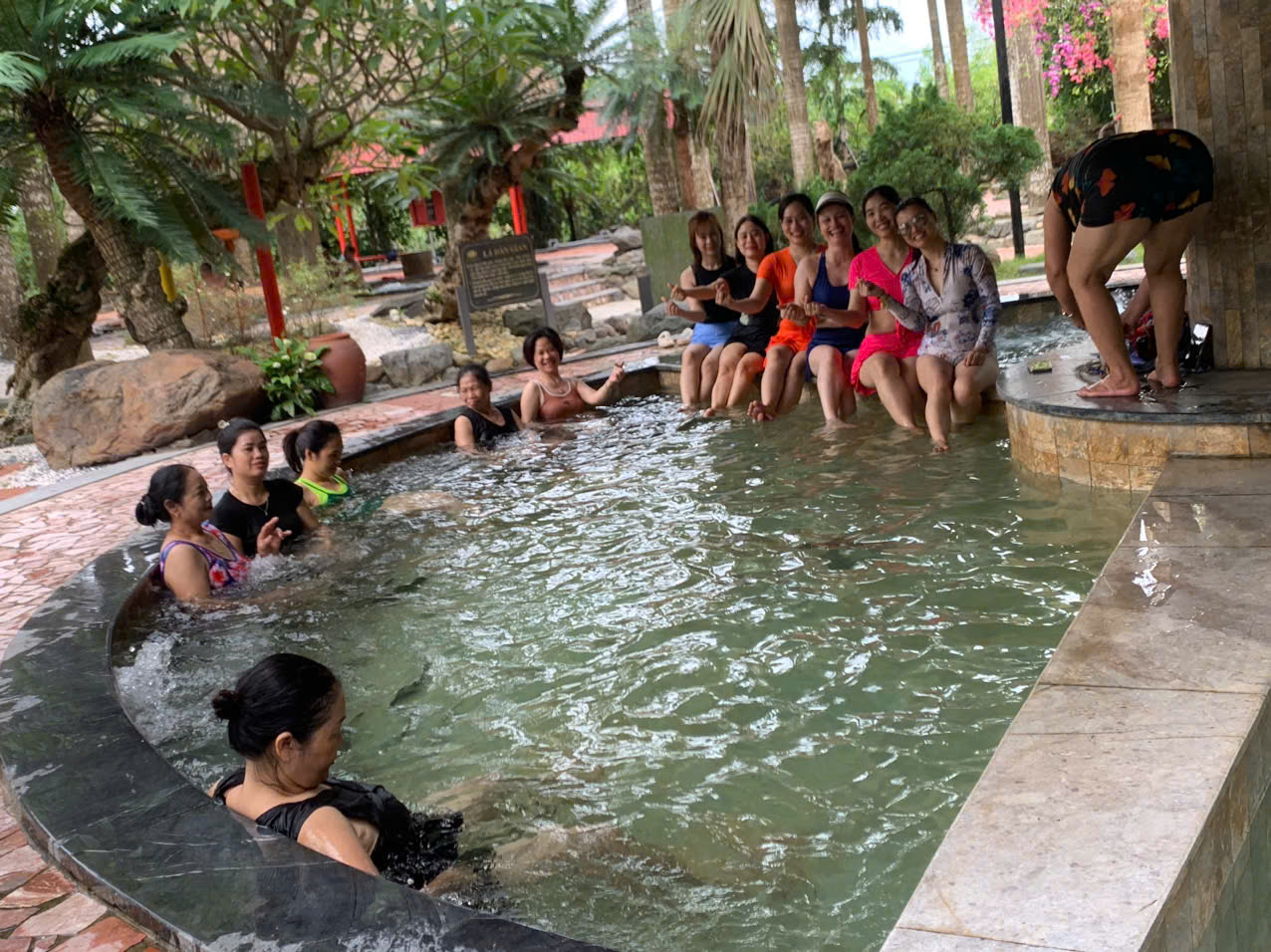 hoạt động team building tại resort asean